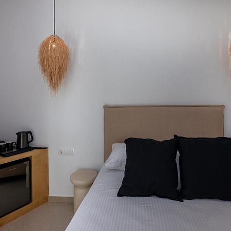 Alora Suites Tínos エクステリア 写真
