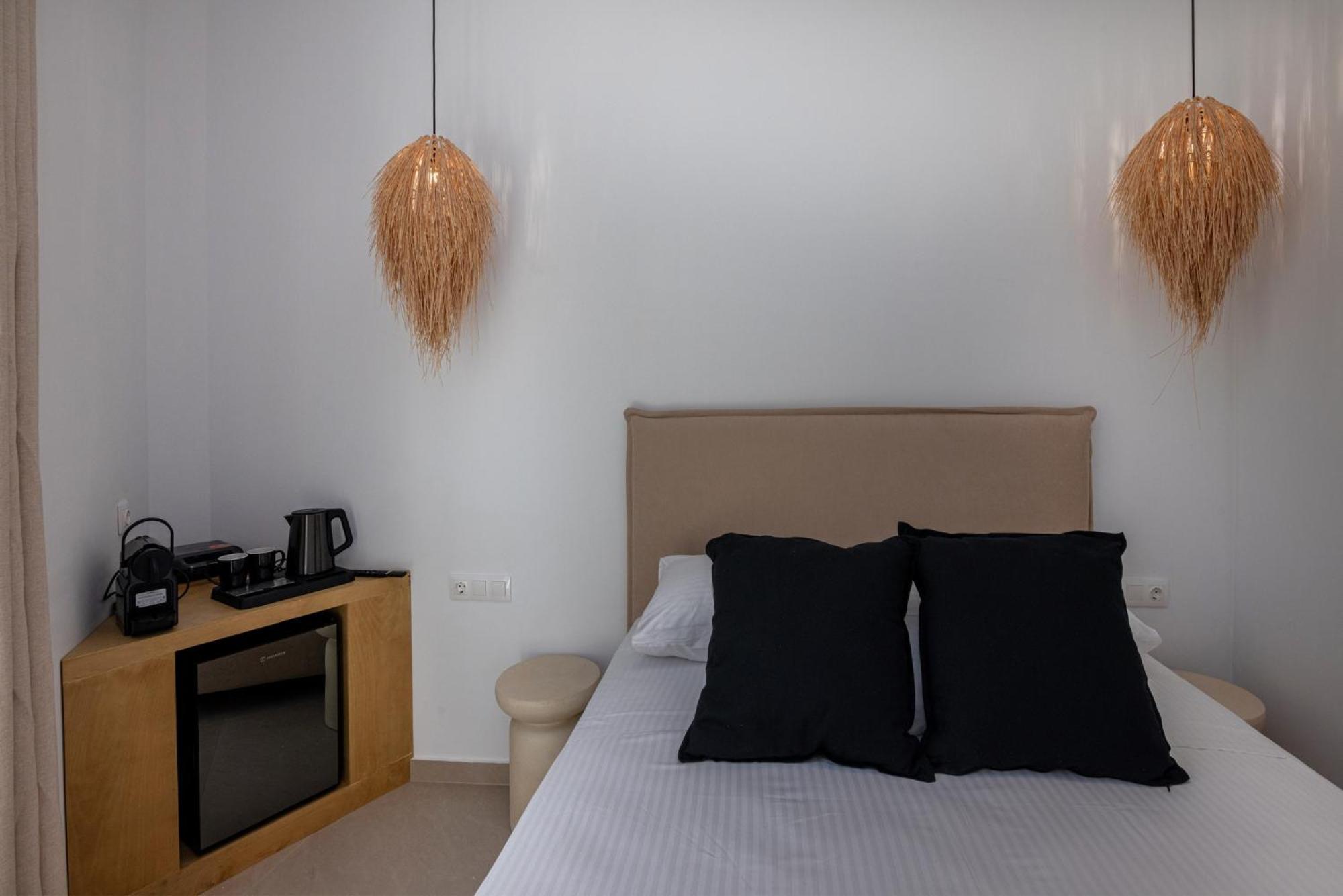 Alora Suites Tínos エクステリア 写真