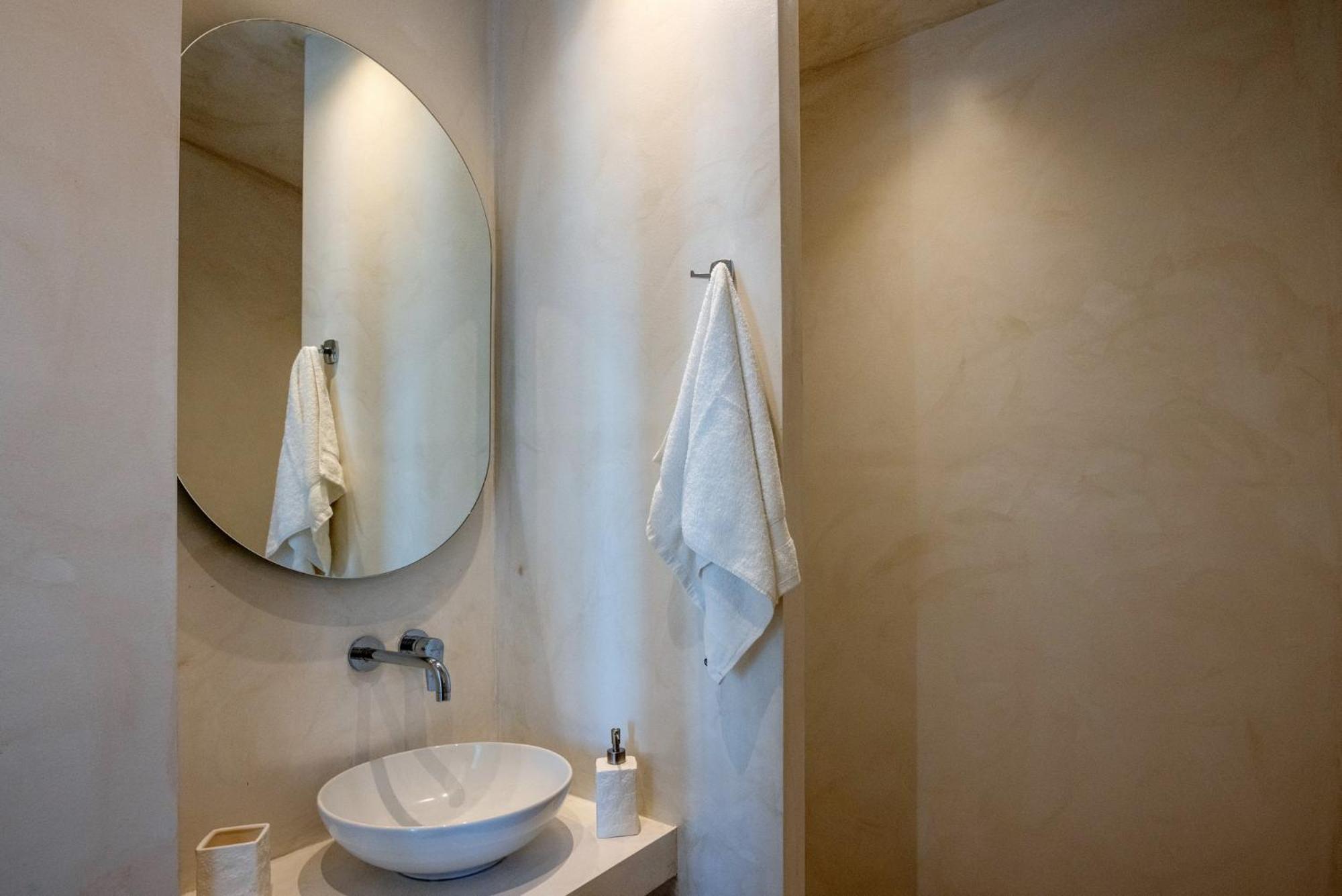 Alora Suites Tínos エクステリア 写真