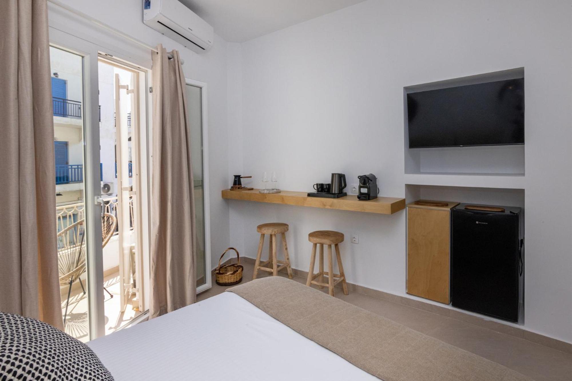 Alora Suites Tínos エクステリア 写真