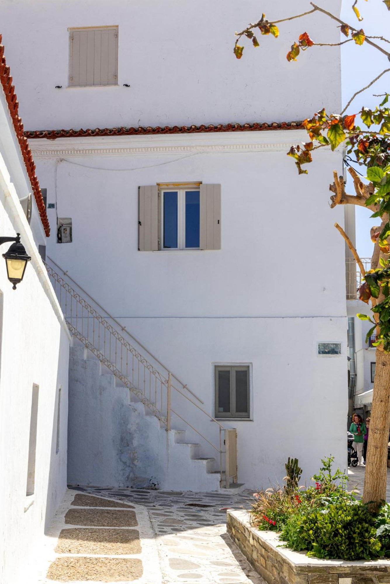 Alora Suites Tínos エクステリア 写真