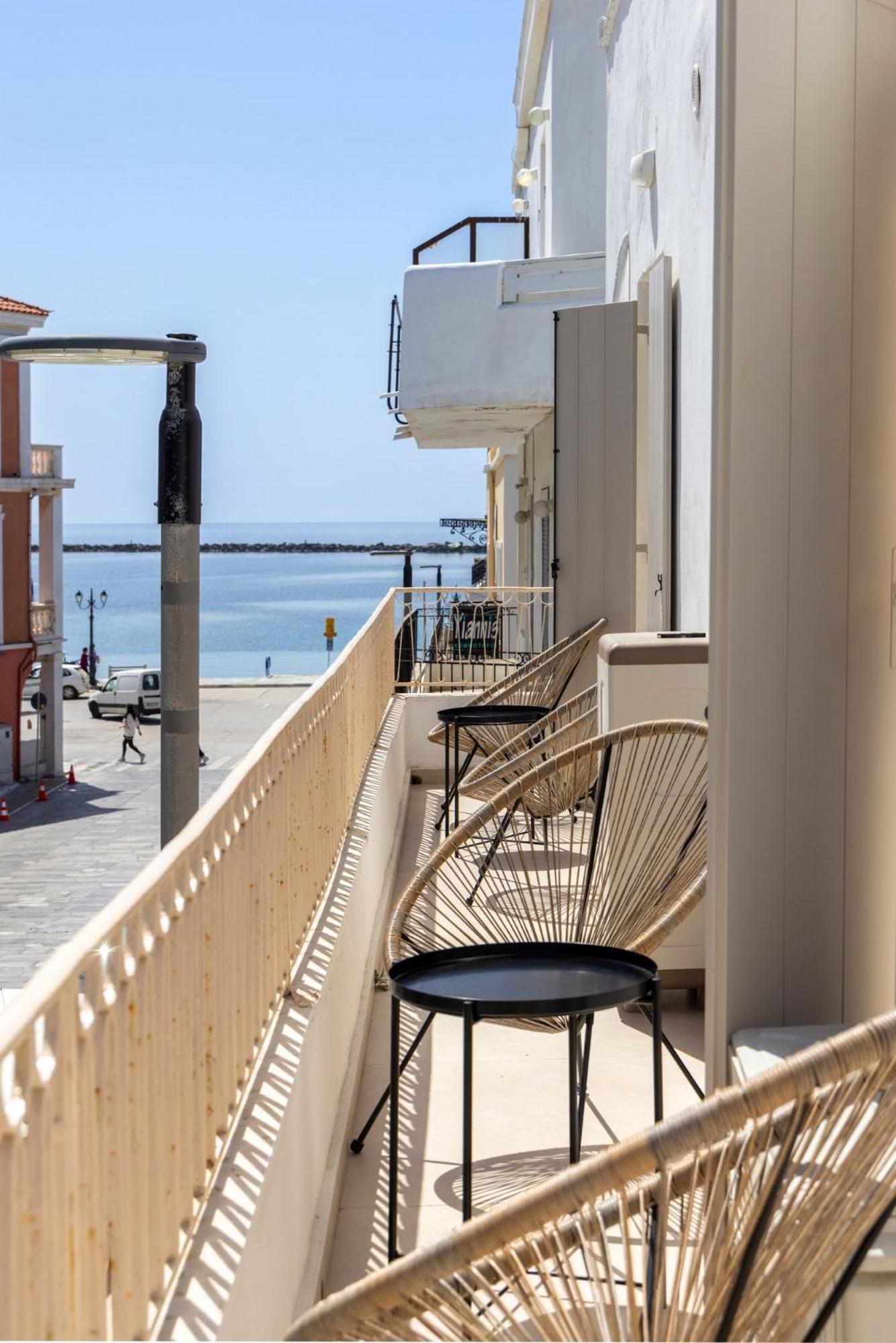 Alora Suites Tínos 部屋 写真